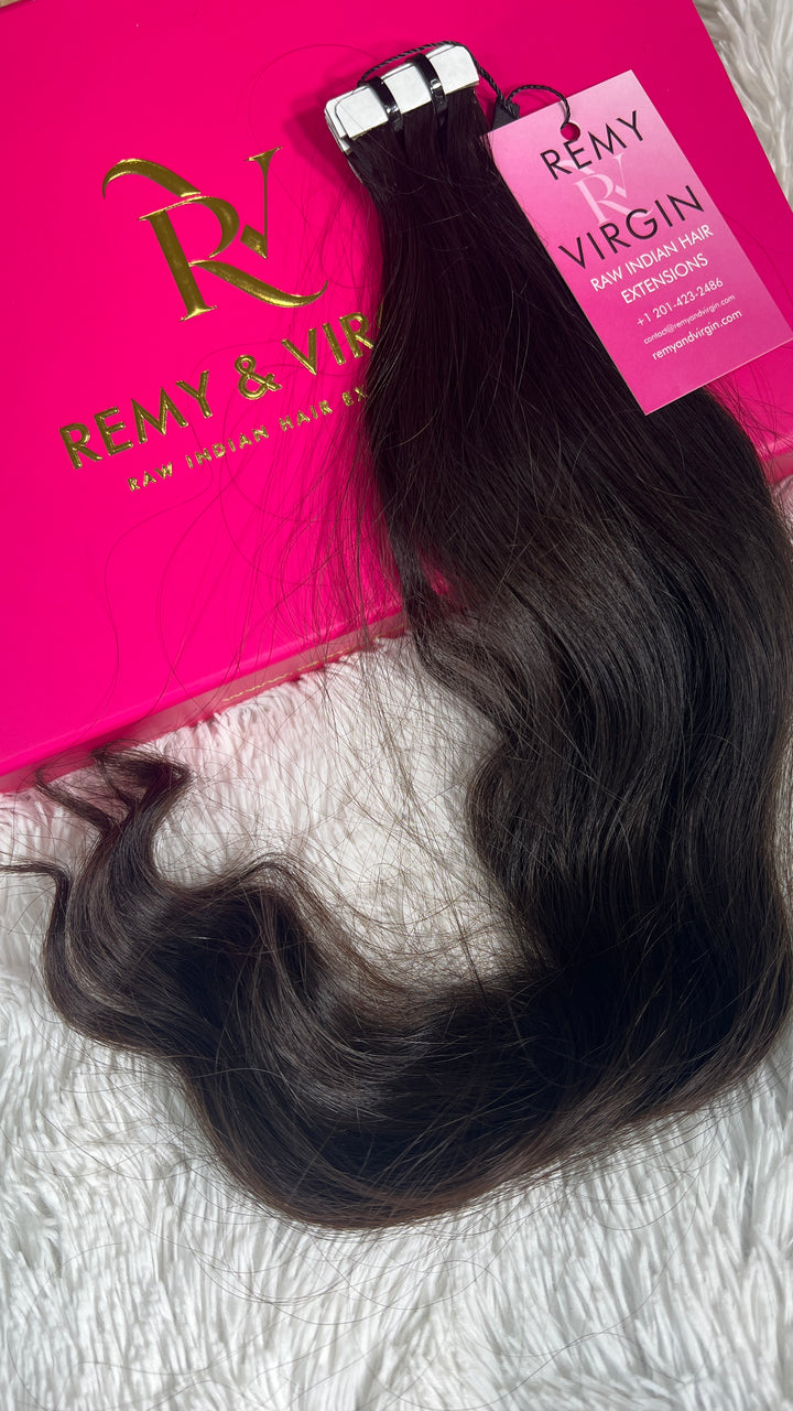 Extensiones de cabello con cinta ondulada cruda