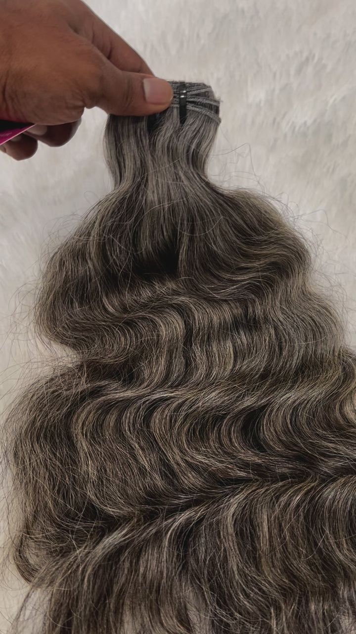 Pelo rizado flojo indio crudo